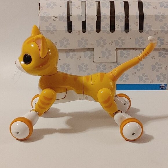 Zoomer Kitty Orange Tabby Cat Carrier Cat Charging Cable Manual Ball Toy Tail - Picture 11 of 14